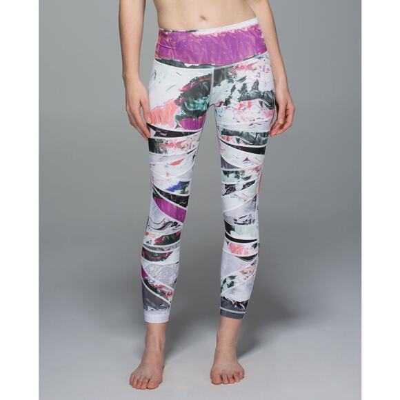 Lululemon High Times Pant Full-On Luon print size 6 - Picture 1 of 6